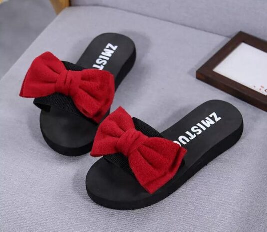 Eid Par Style Aur Comfort Ka Perfect Izhar – Casual Slippers Ki Zabardast Sale Ka Faida Uthayein!